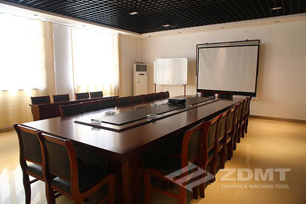 商務(wù)談判室.jpg 商務(wù)談判室.jpg